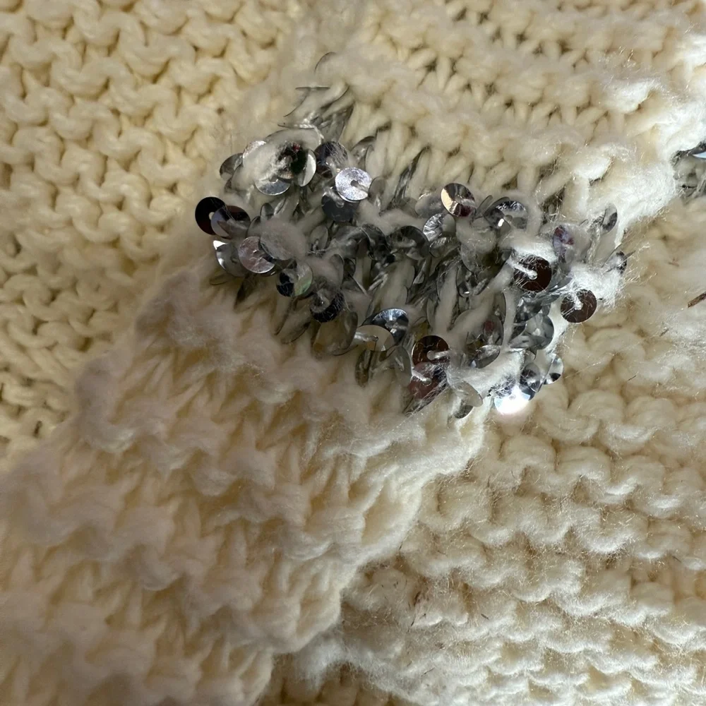 West elm Cozy soft Knit throw Blanket with Silver sequin Accents 44x56” wool